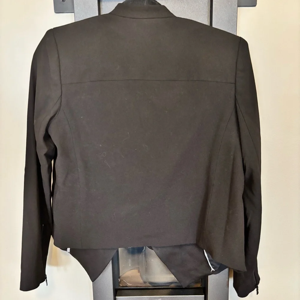 Alice + Olivia Black Women's Cropped Jacket - size 2​